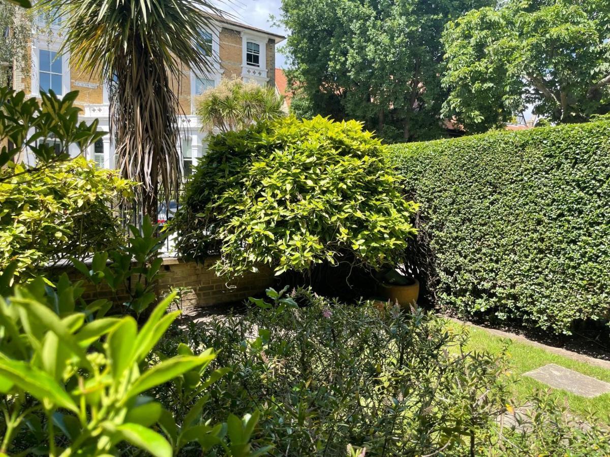 Charming Apartment In Chiswick London Kültér fotó